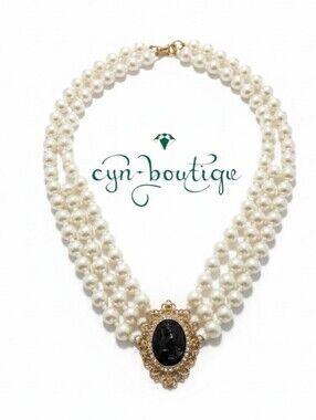 🐈‍⬛▪️ Betsey Johnson ▪️ Triple-Strand Faux Pearl  Gold Cat Pendant Necklace